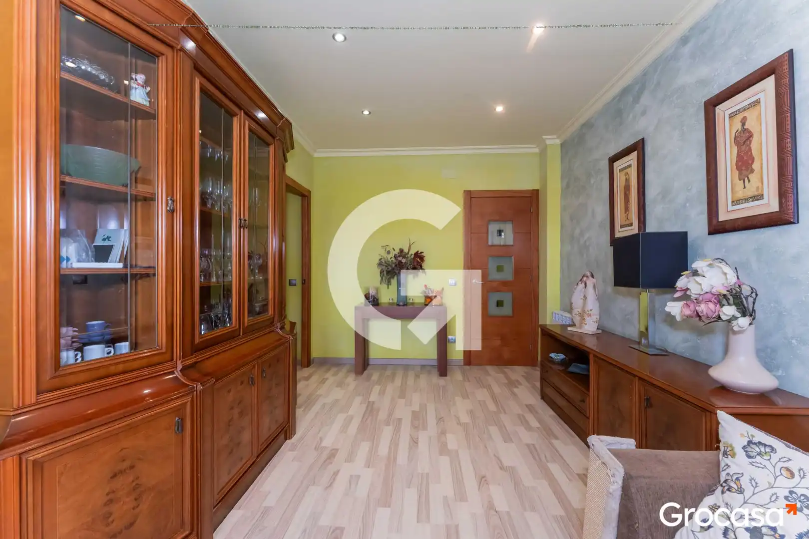 Sala de estar de Piso en venta en Cornellà de Llobregat con Aire acondicionado, Calefacción y Terraza