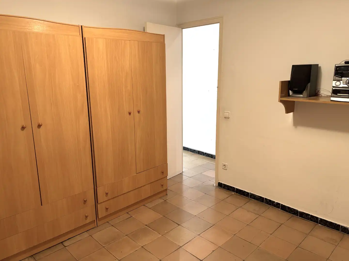 Dormitori de Pis en venda en L'Hospitalet de Llobregat amb Alarma