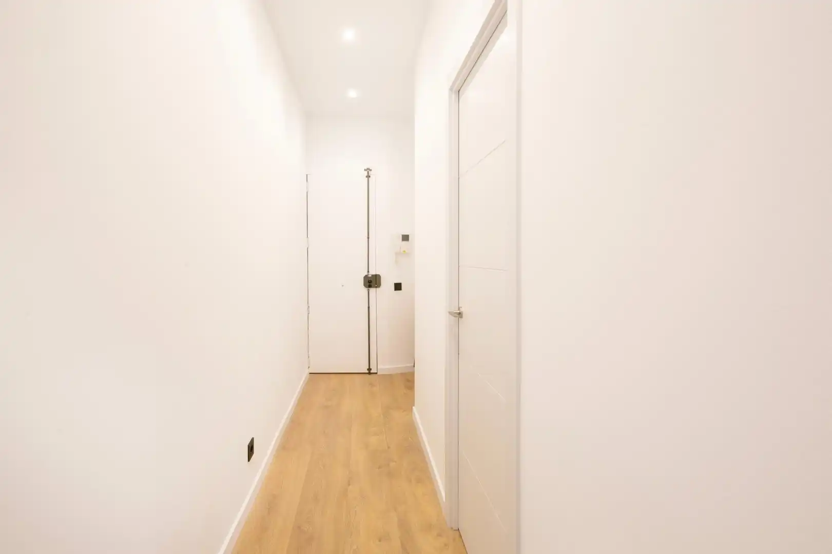 Wohnung zur Miete in Barcelona mit Klimaanlage, Heizung und Parkett