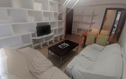 Sala d'estar de Pis en venda en  Granada Capital amb Moblat, Rentadora i Microones