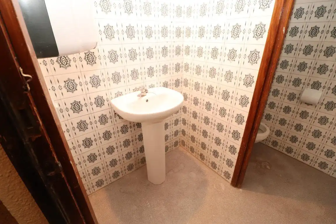 Bathroom of Office for rent in Alhaurín El Grande  with Air Conditioner and Furnished