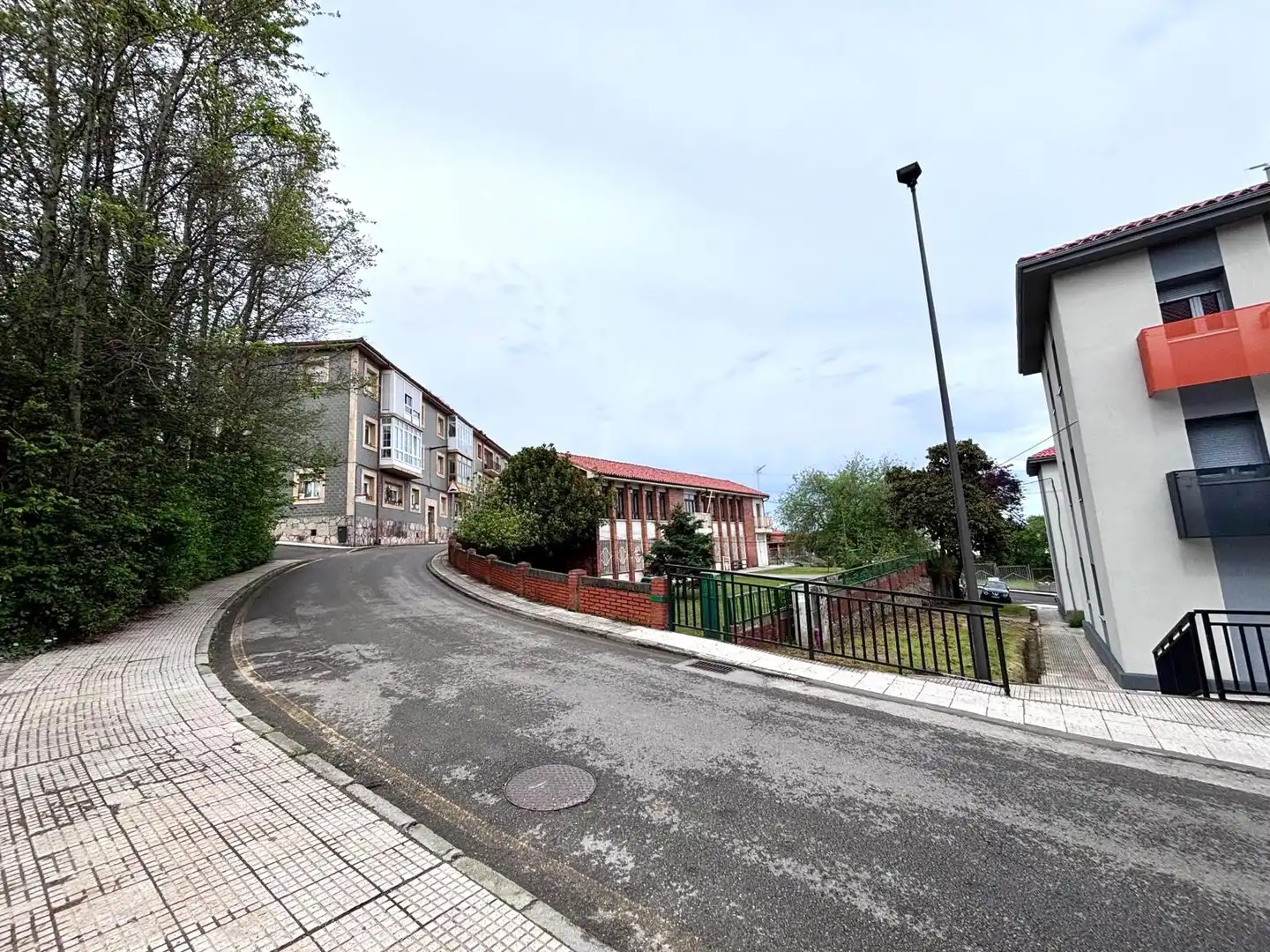 Vista exterior de Pis en venda en Gijón  amb Parquet