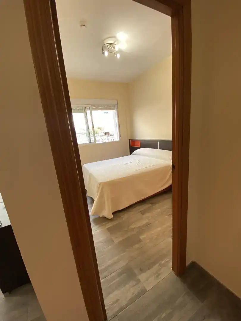 Schlafzimmer von Erdgeschoss zur Miete in Canet d'En Berenguer mit Klimaanlage und Balkon
