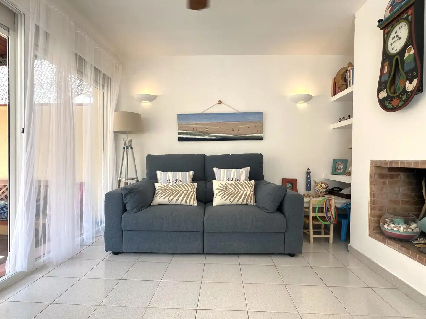 Sala de estar de Casa adosada en venta en Sant Pere Pescador con Aire acondicionado, Calefacción y Terraza