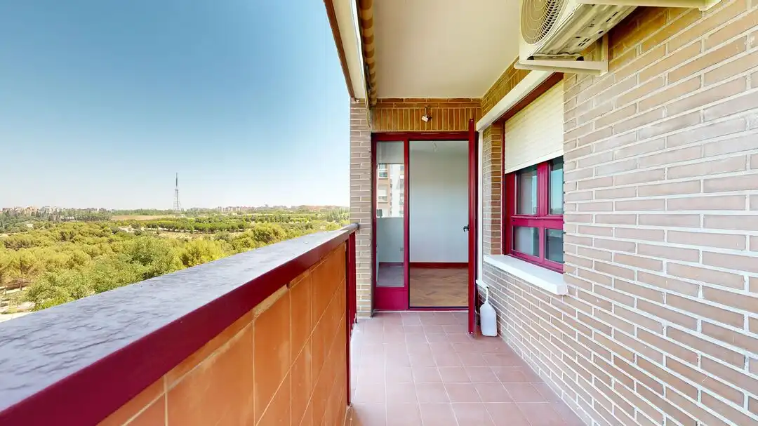 Balcony of Flat for rent in Madrid  with Air Conditioner, Heating and Private garden
