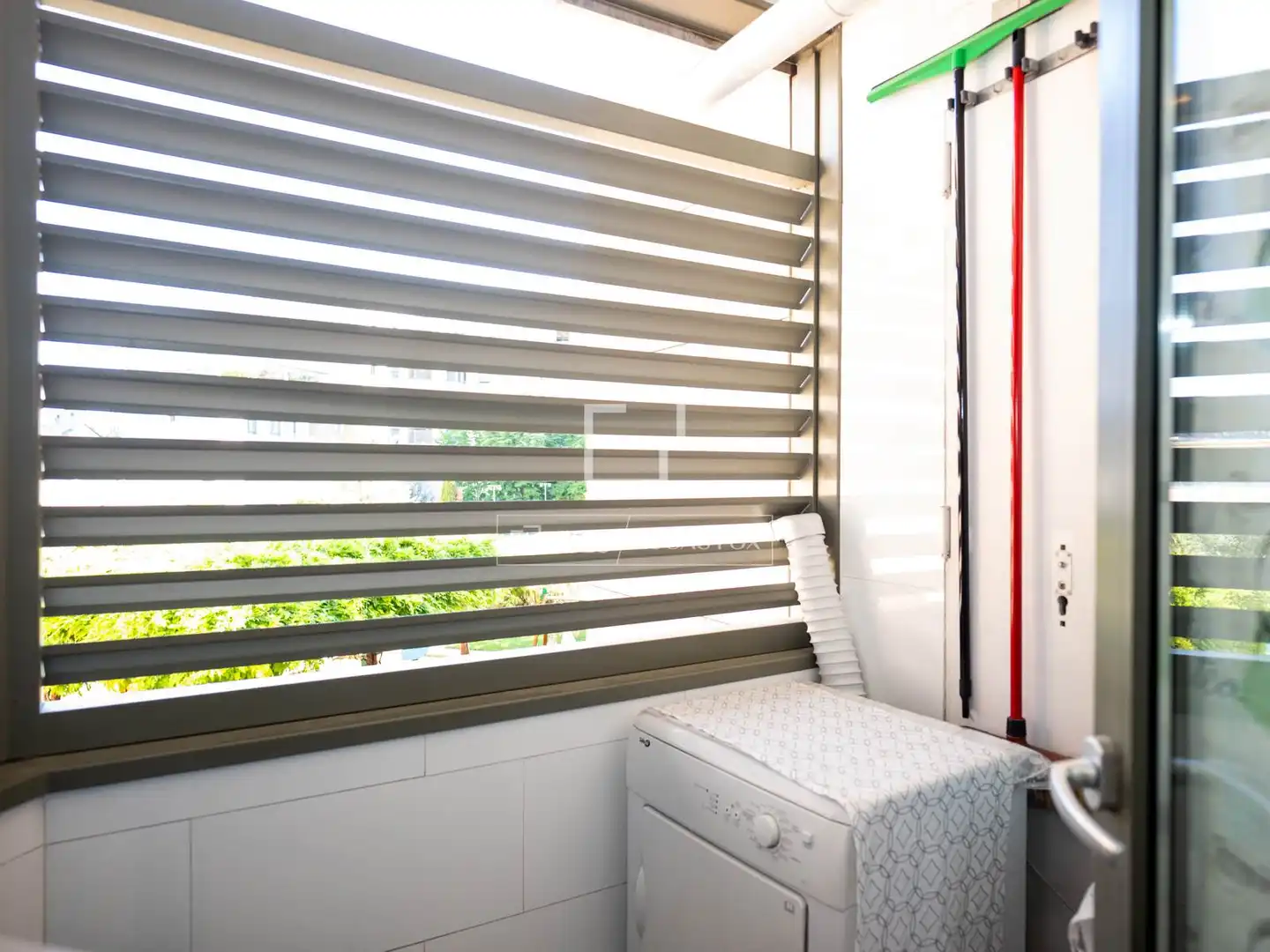 Balcony of Flat for rent in Madrid  with Air Conditioner, Heating and Private garden