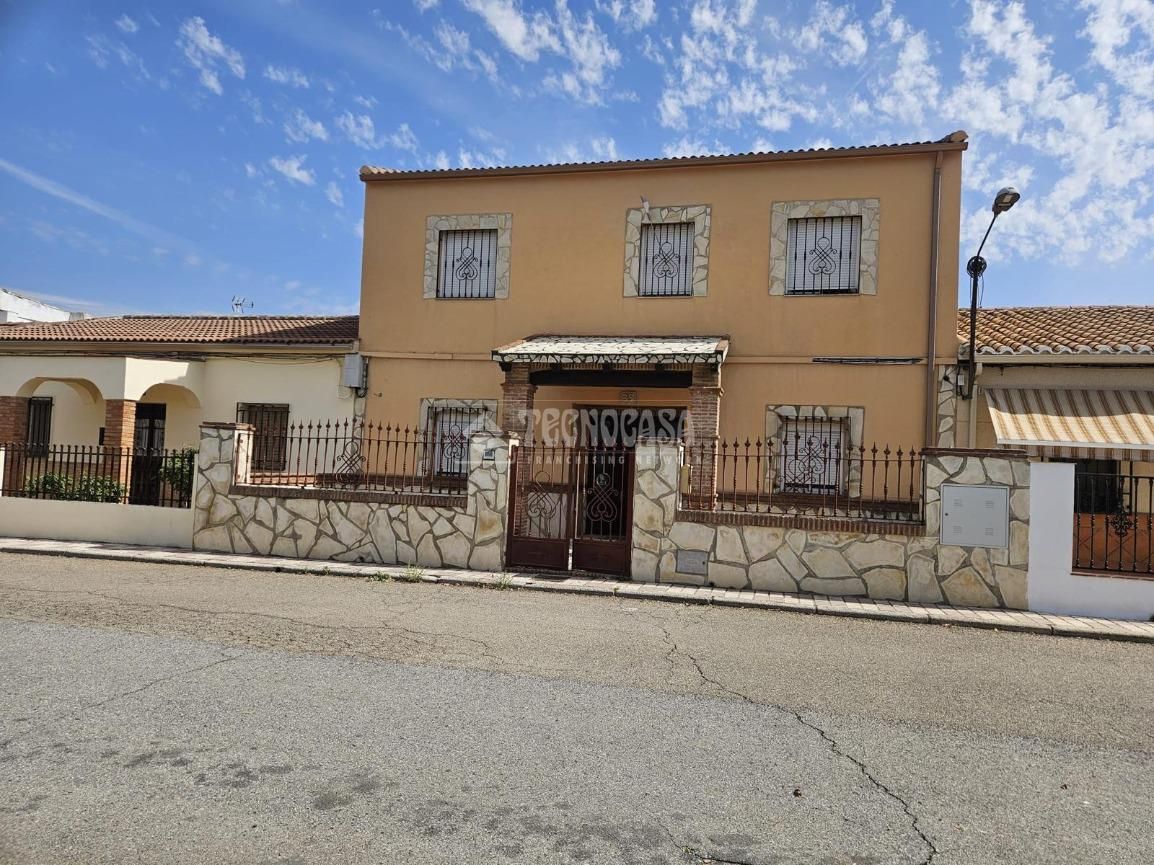 Exterior view of House or chalet for sale in Espeluy  with Air Conditioner, Heating and Furnished