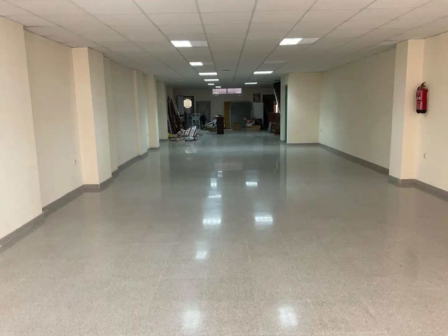 Oficina de lloguer en Antequera