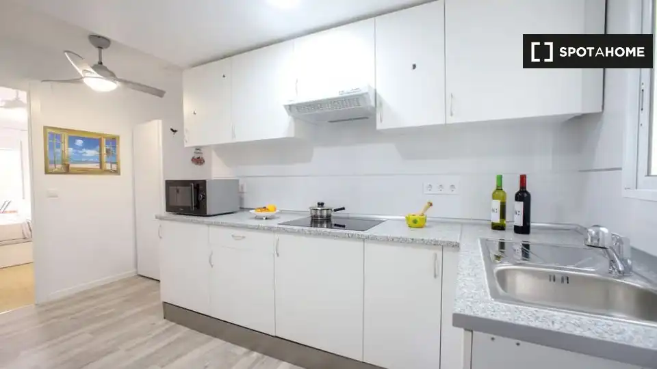 Cocina de Piso de alquiler en Valencia con Aire acondicionado, Calefacción y Amueblado