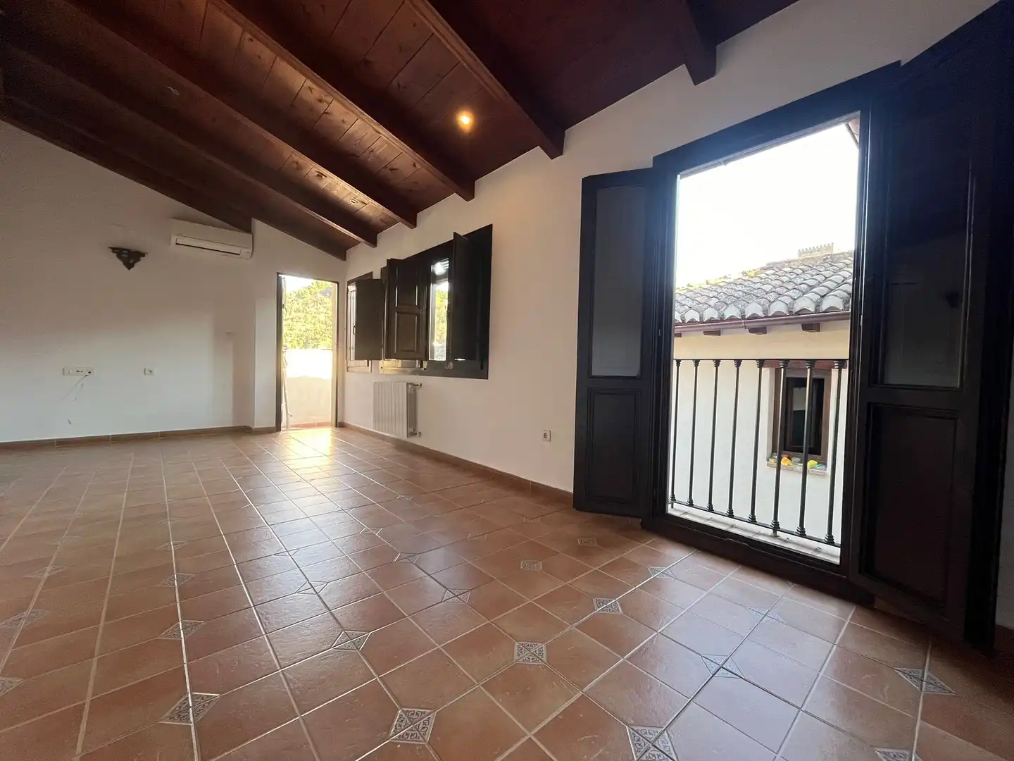 Exterior view of Detached homes for rent in Granada  with Air Conditioner, Heating and Terrace