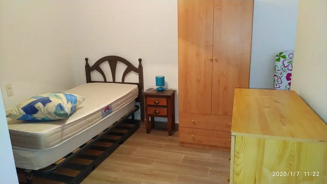 Habitación de Piso de alquiler en Linares con Aire acondicionado, Calefacción y Amueblado