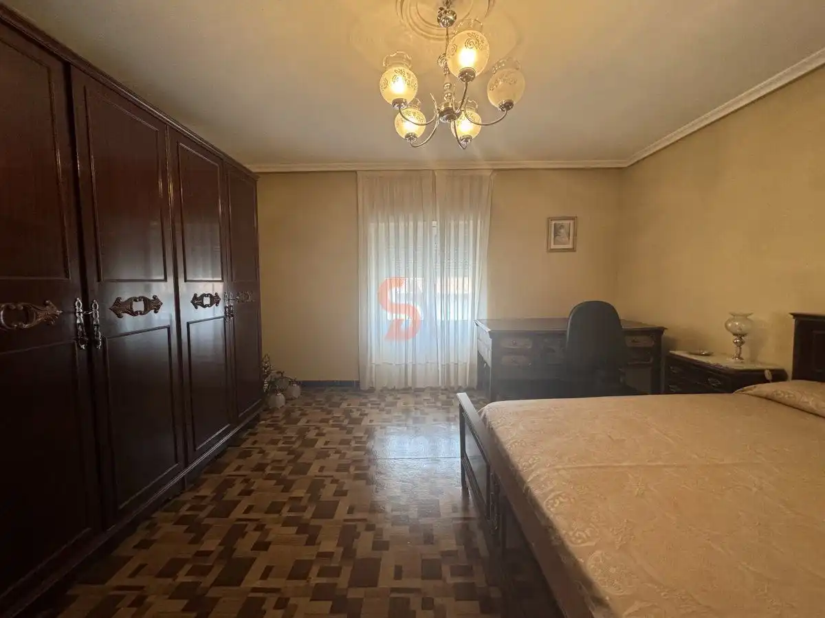 Dormitori de Casa o xalet en venda en Renedo de Esgueva amb Calefacció