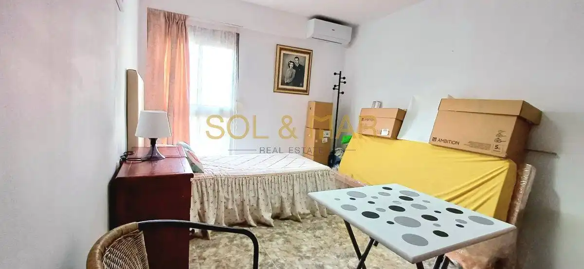 Habitación de Piso en venta en Torremolinos con Aire acondicionado, Calefacción y Terraza