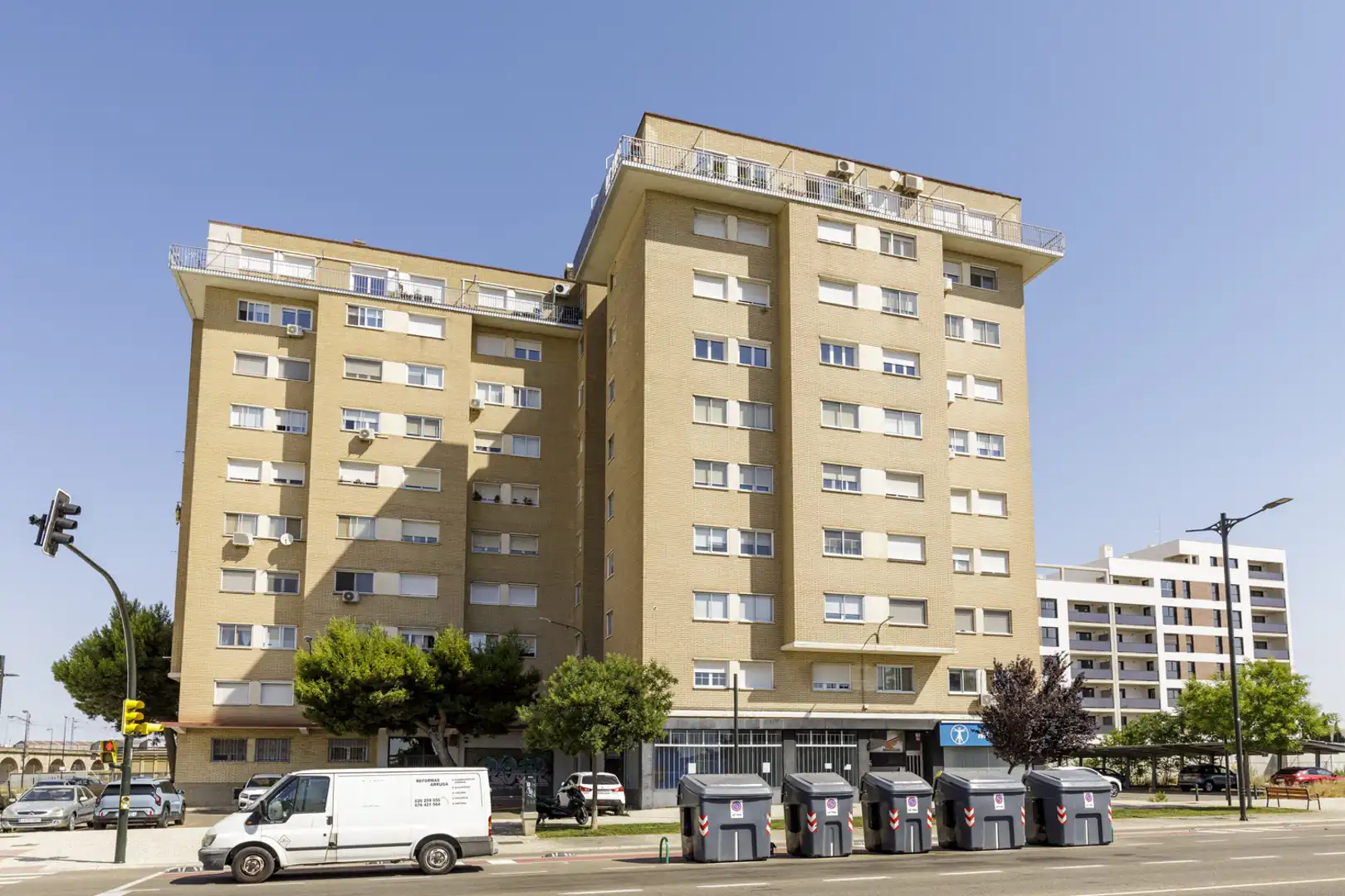 Exterior view of Flat for sale in Zaragoza  with Storage room