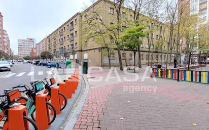 Vista exterior de Pis en venda en Valladolid Capital amb Terrassa i Balcó