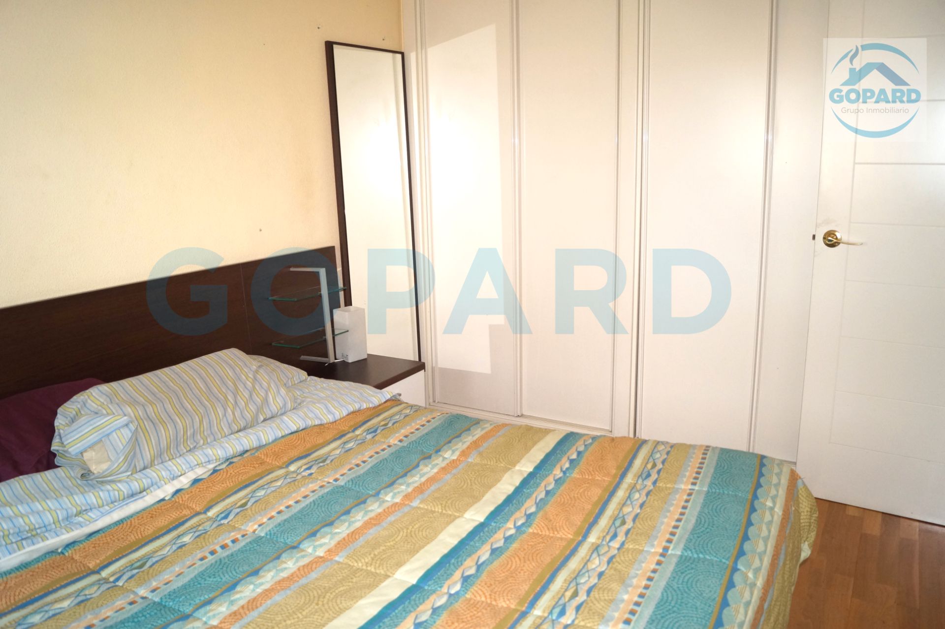 Bedroom of Flat to rent in Villanueva de la Cañada  with Air Conditioner, Heating and Parquet flooring