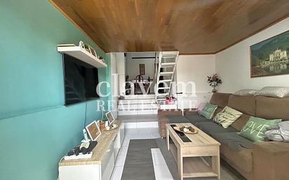 Living room of Flat for sale in  Barcelona Capital