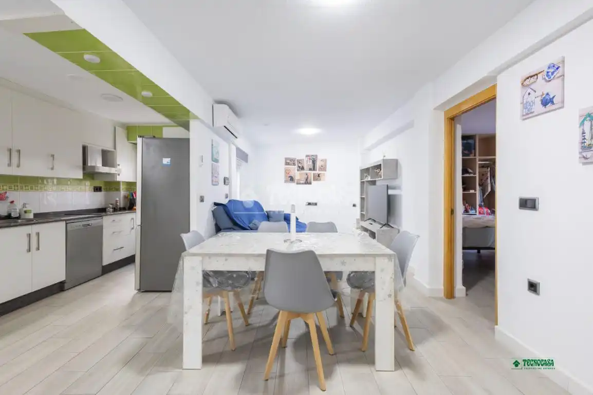 Comedor de Piso en venta en Almería