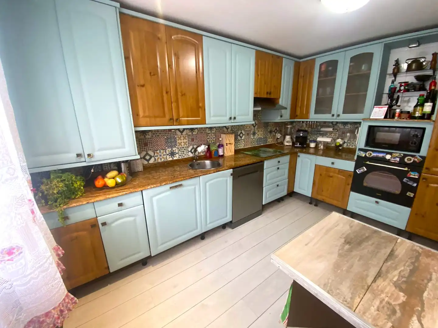 Cocina de Casa o chalet en venta en Castro-Urdiales con Calefacción, Jardín privado y Parquet
