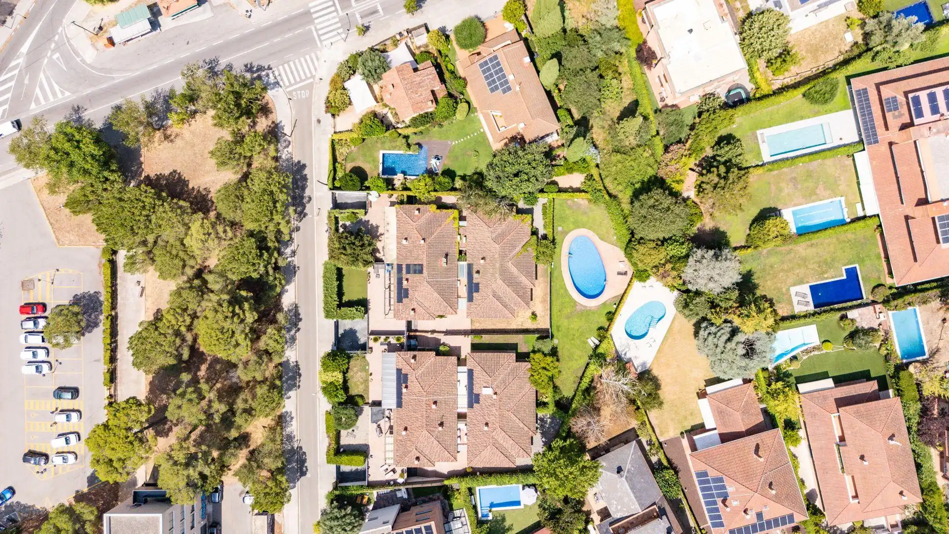 Exterior view of Houses for sale in Sant Cugat del Vallès