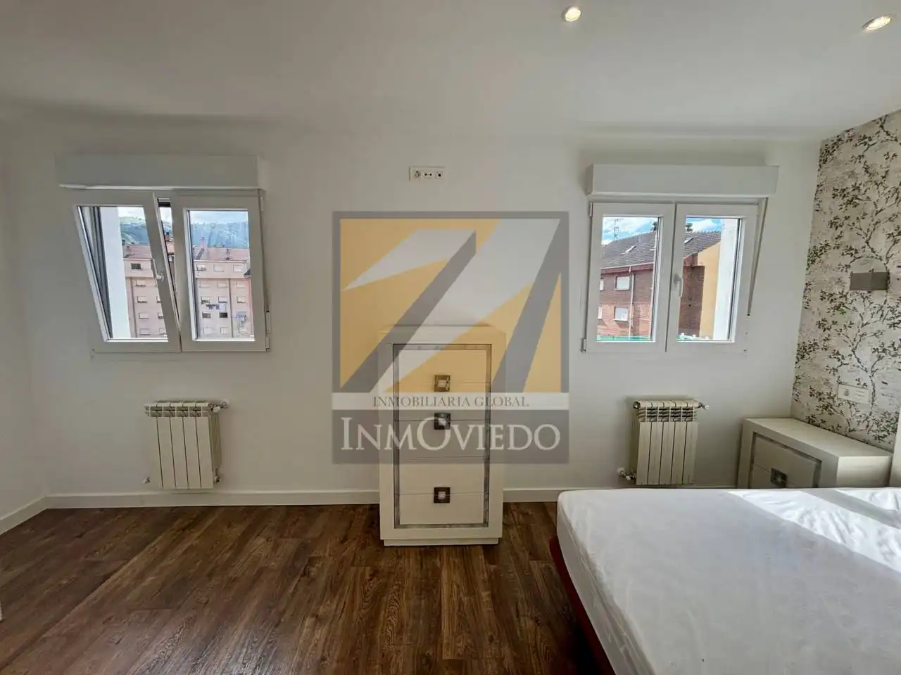 Piso en venta en Calle Ramón y Cajal, La Villa - Bazuelo