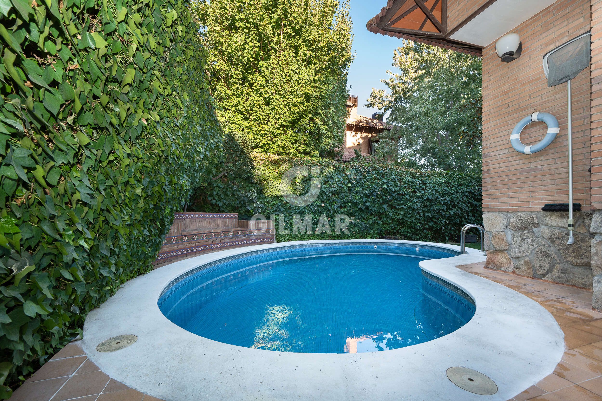 Swimming pool of Single-family semi-detached for sale in  Madrid Capital  with Heating, Private garden and Swimming Pool