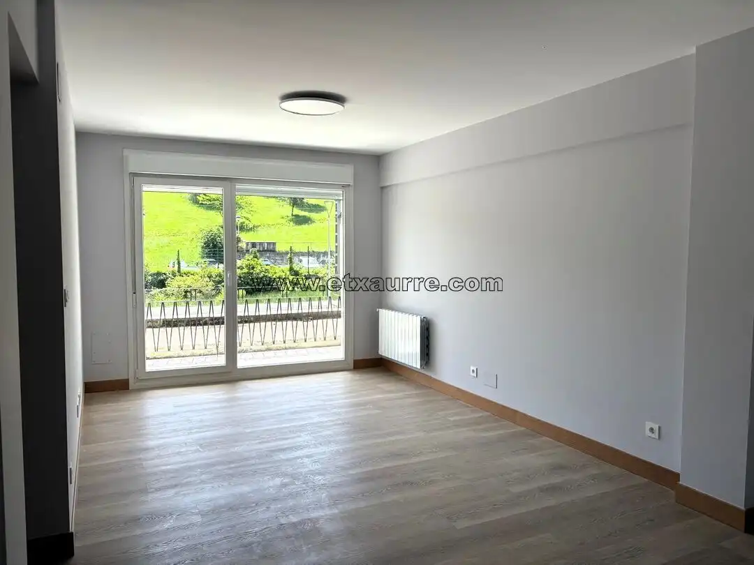 Living room of Flat for sale in Laudio / Llodio  with Heating and Balcony