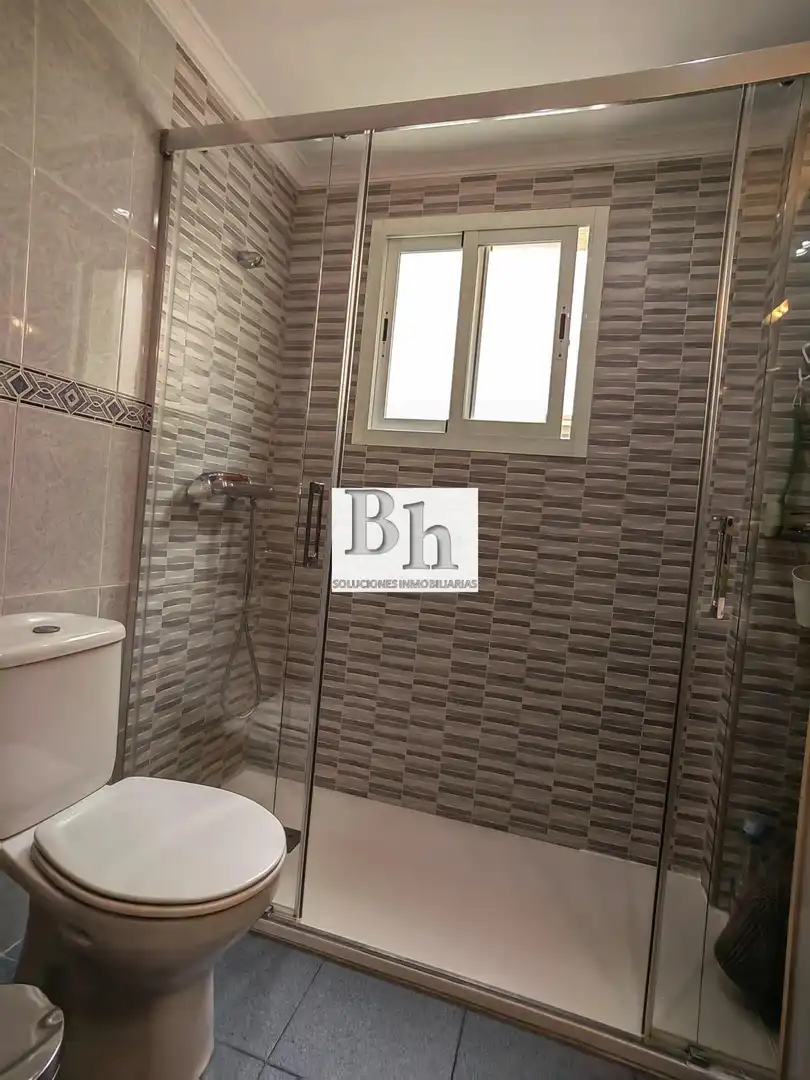 Baño de Piso en venta en Málaga con Aire acondicionado, Jardín privado y Terraza