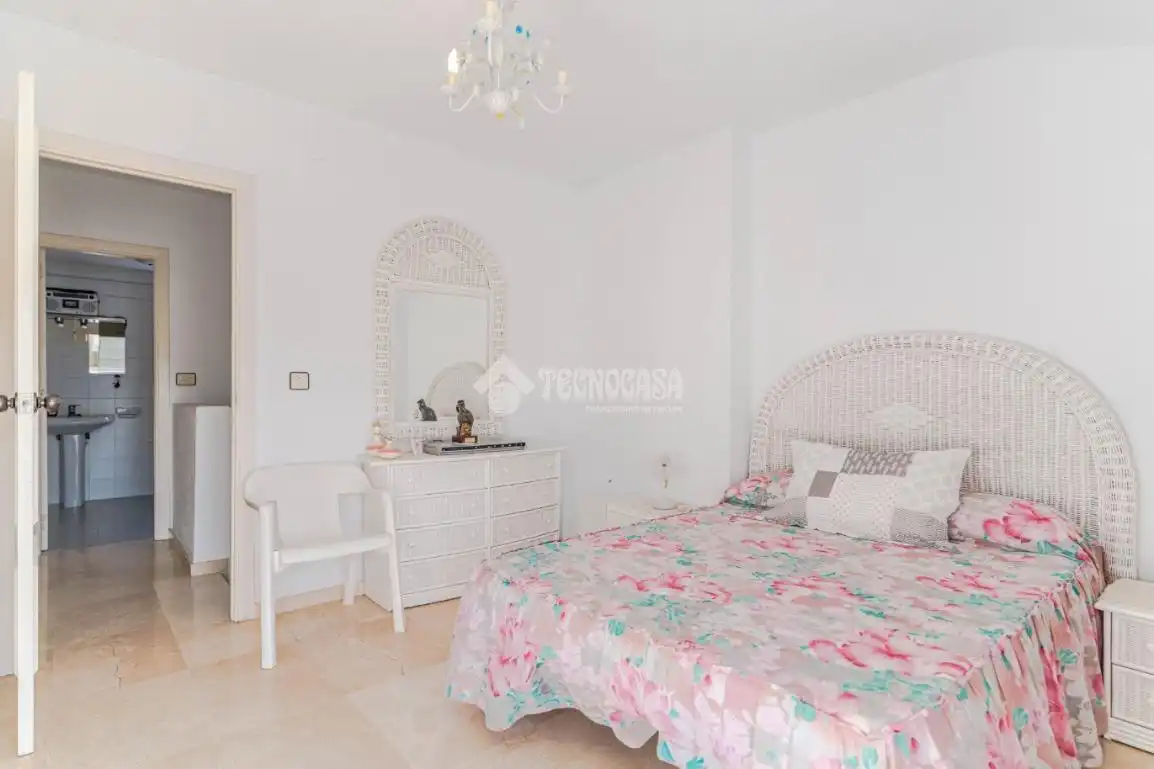 Habitación de Casa adosada en venta en Motril con Terraza, Trastero y Balcón