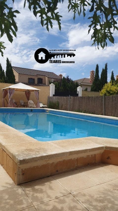 Piscina de Casa o xalet en venda en  Albacete Capital amb Aire condicionat, Calefacció i Jardí privat
