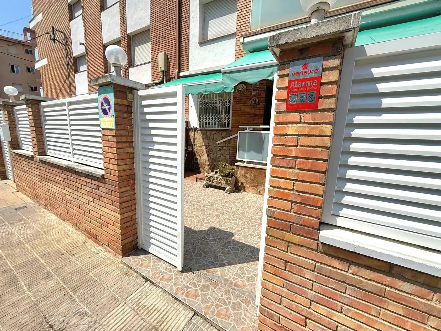 Vista exterior de Planta baixa en venda en Calafell amb Parquet i Terrassa