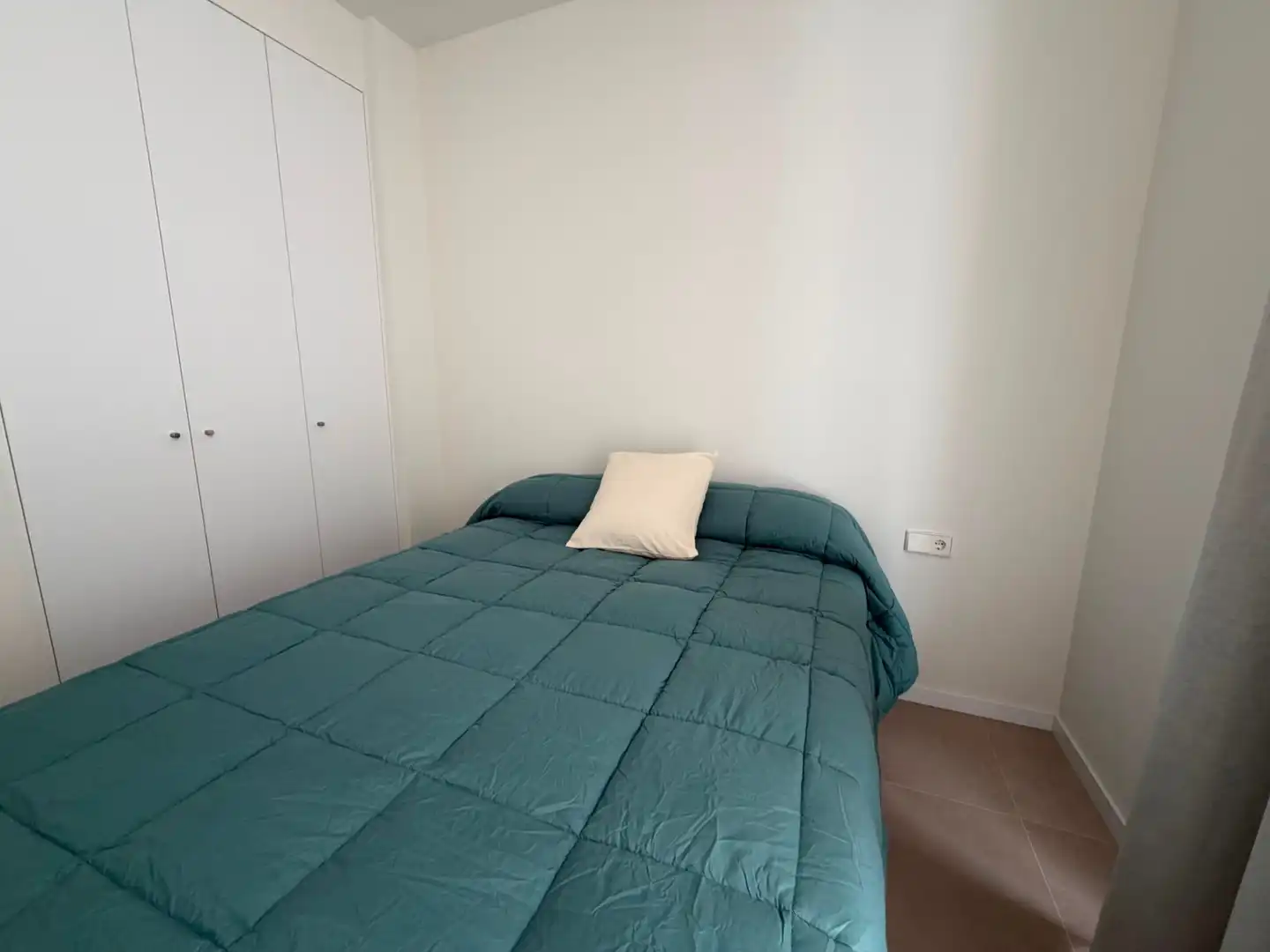 Habitación de Piso para compartir en Valencia con Aire acondicionado, Calefacción y Amueblado