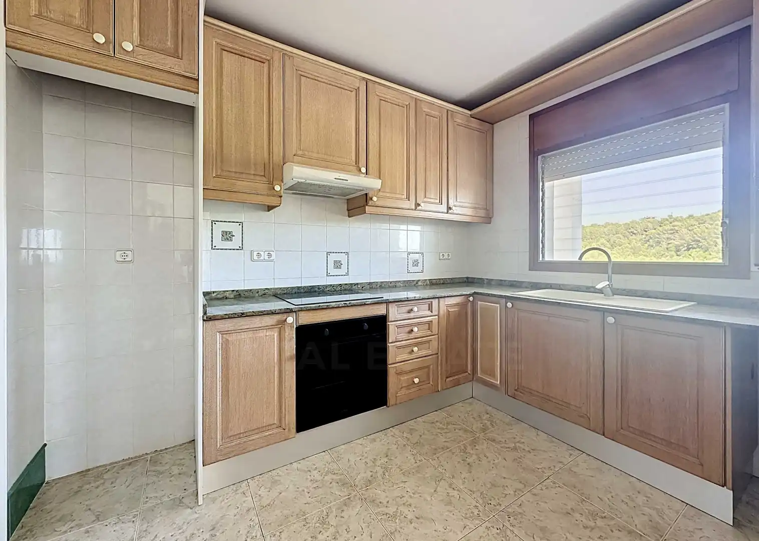 Küche von Haus oder Chalet zum Verkauf in El Vendrell mit Heizung, Terrasse und Schwimmbad
