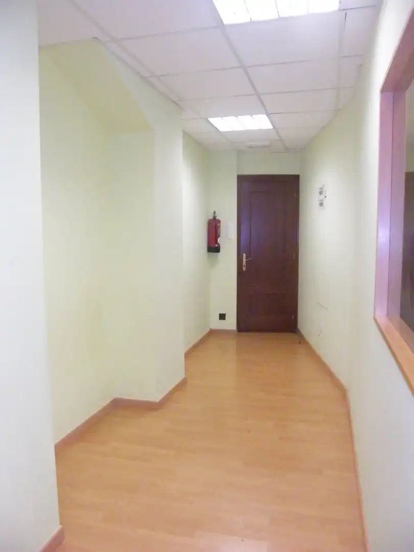 Büro mit Aufzug zur Miete in Calle RUIZ TAGLE, imagen 2