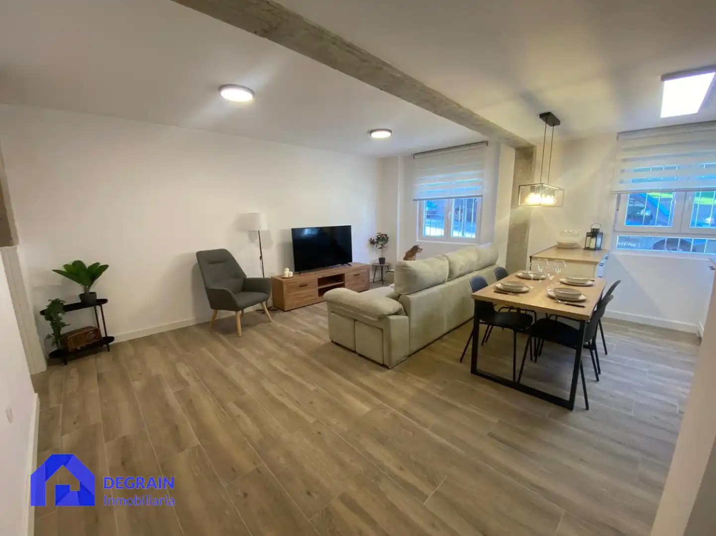 Sala de estar de Piso en venta en Oviedo  con Calefacción