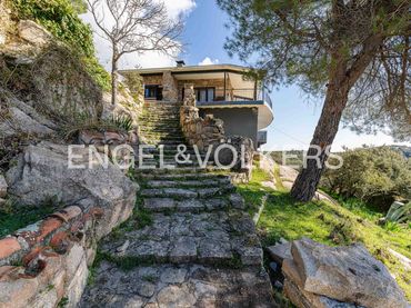 Casa amb balcó en venda a Hoyo de Manzanares