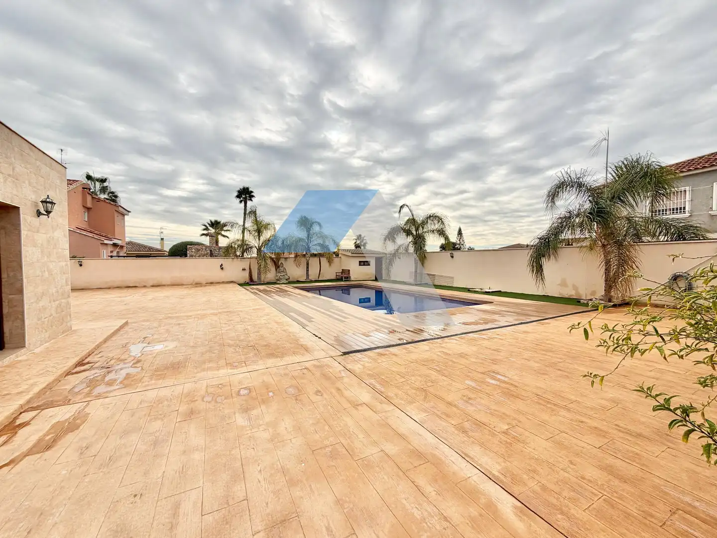 Piscina de Casa o xalet en venda en San Vicente del Raspeig / Sant Vicent del Raspeig amb Jardí privat