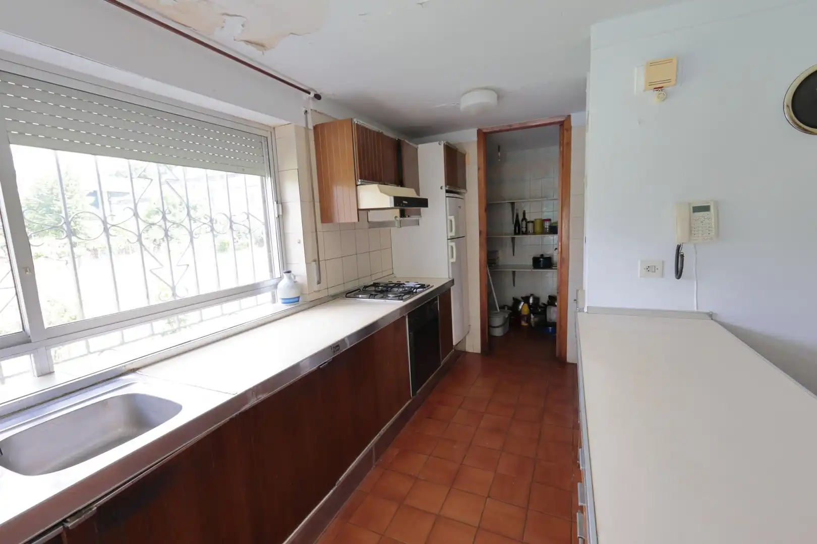 Cocina de Casa adosada en venta en O Barco de Valdeorras   con Calefacción, Piscina y Balcón