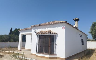 Vista exterior de Casa o xalet en venda en Chiclana de la Frontera amb Jardí privat, Terrassa i Forn