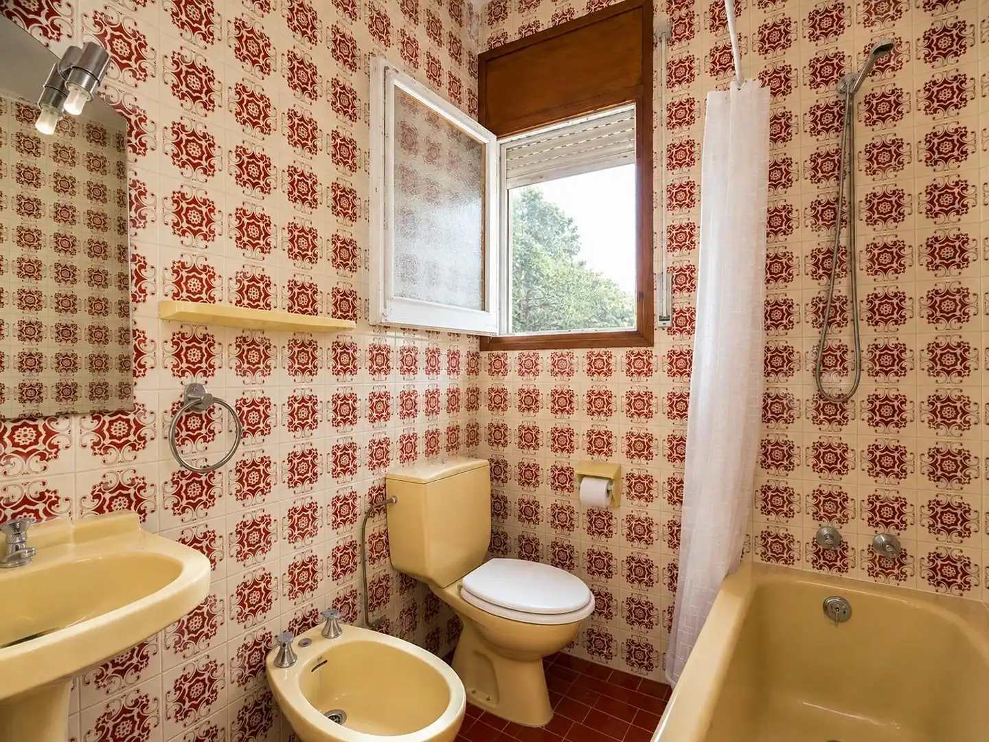 Badezimmer von Haus oder Chalet zum Verkauf in Lloret de Mar mit Privatgarten, Terrasse und Abstellraum