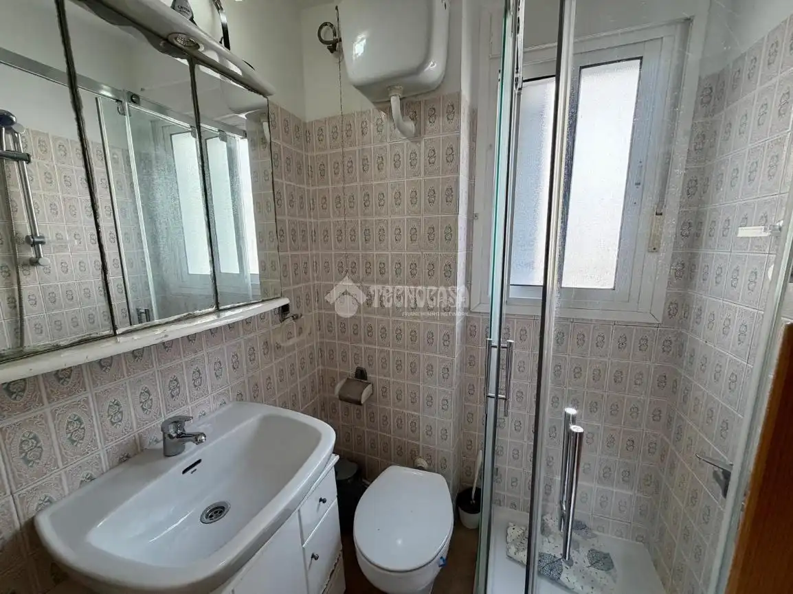 Bathroom of Flat for sale in Valladolid  with Heating and Balcony