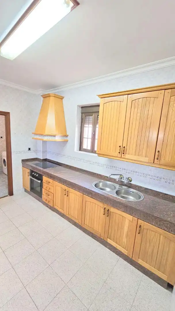 Cuina de Casa adosada en venda en Vélez-Málaga amb Terrassa, Traster i Moblat