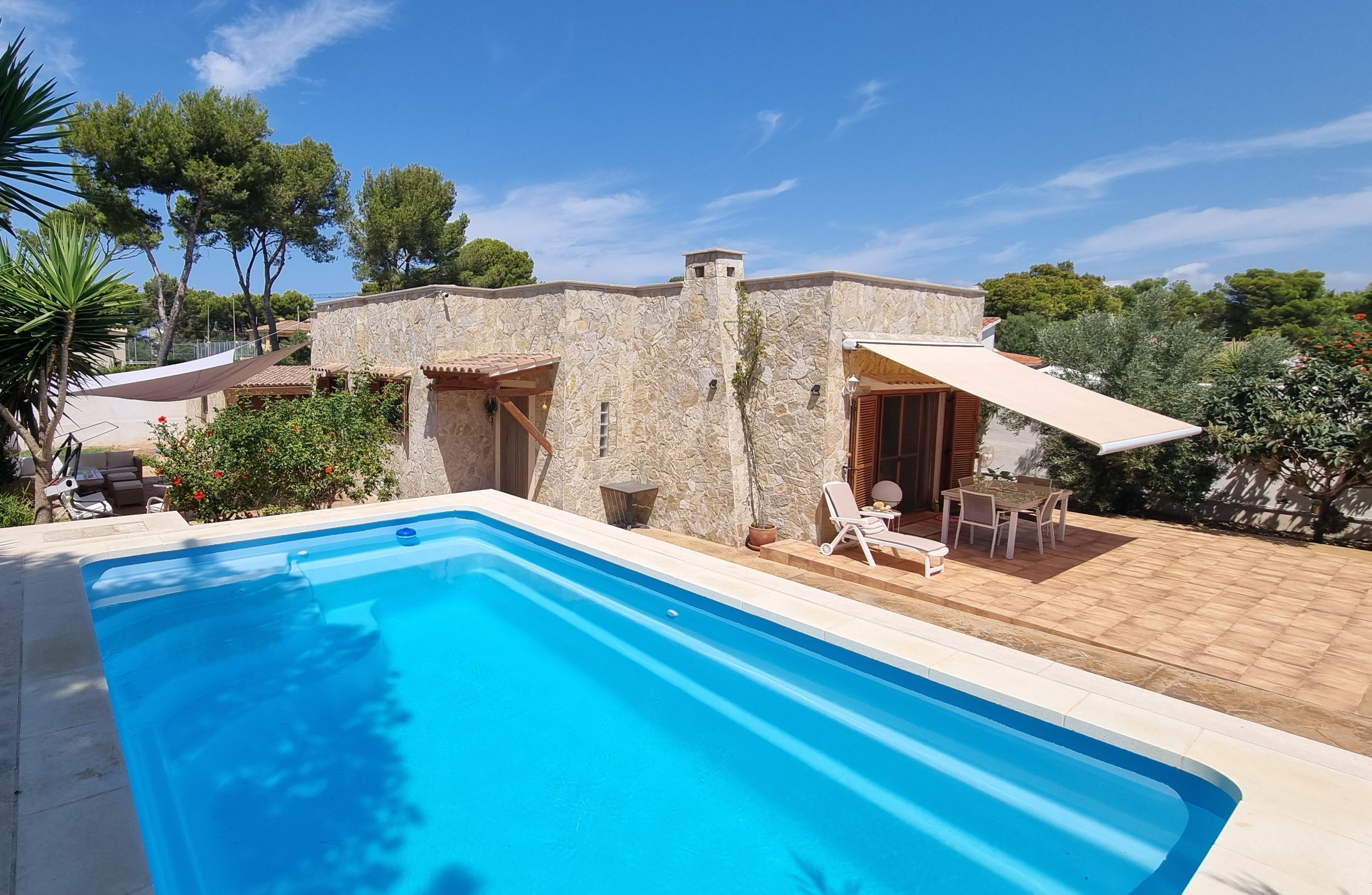 Swimming pool of Single-family semi-detached for sale in Calvià  with Air Conditioner and Swimming Pool