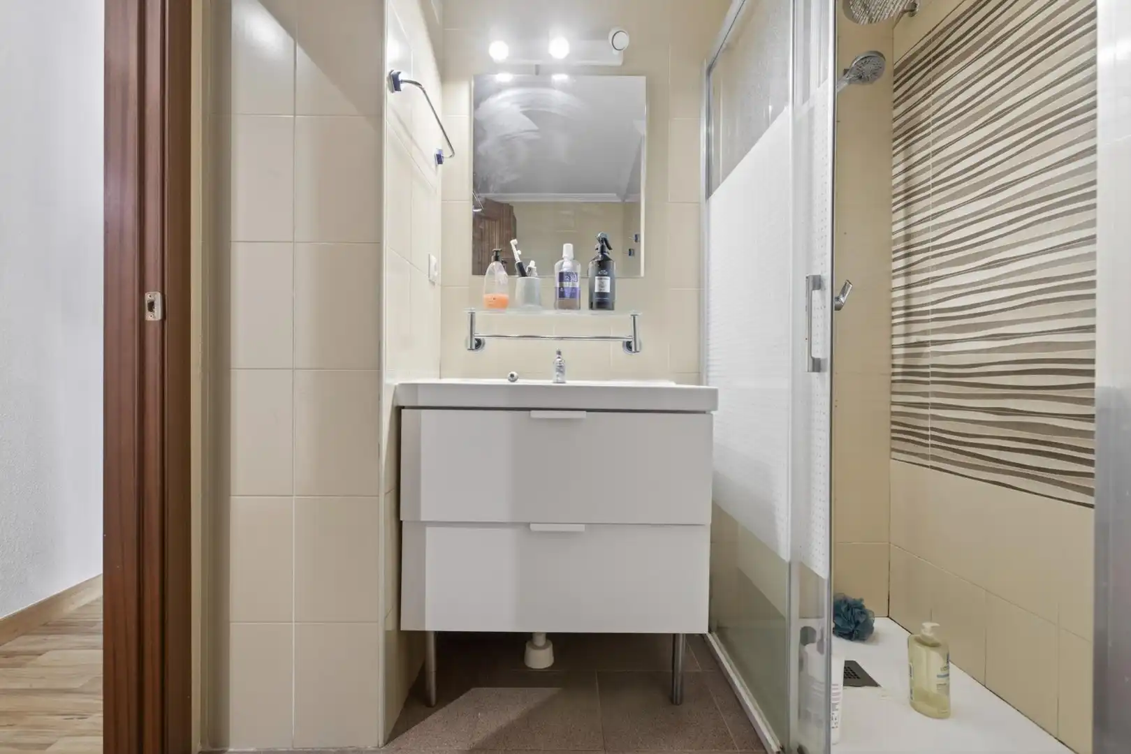 Baño de Piso en venta en Sevilla con Aire acondicionado, Terraza y Piscina comunitaria