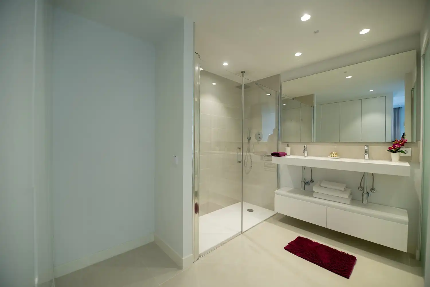 Badezimmer von Wohnung zum Verkauf in Fuengirola mit Klimaanlage, Heizung und Terrasse