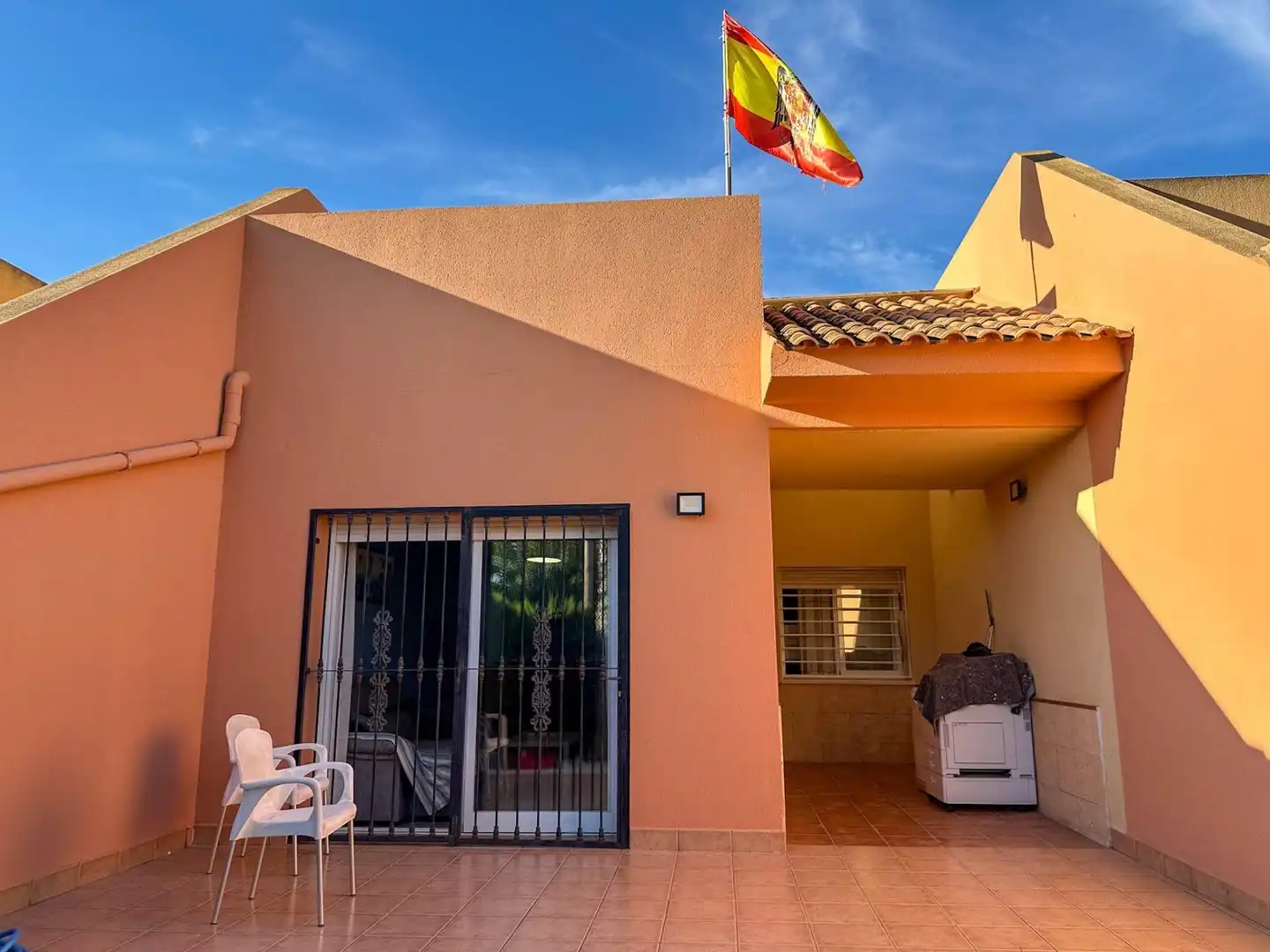 Vista exterior de Casa o chalet de alquiler en Pueblo Acantilado - Lanuza