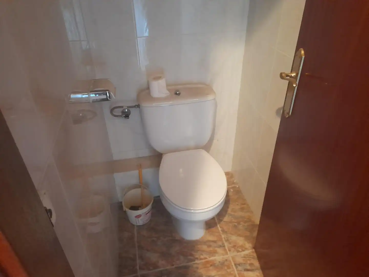 Badezimmer von Büro zum Verkauf in Móra d'Ebre mit Terrasse