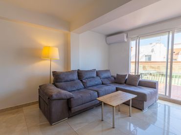 Piso con balcón en venta en POETA MARTINEZ PARRA