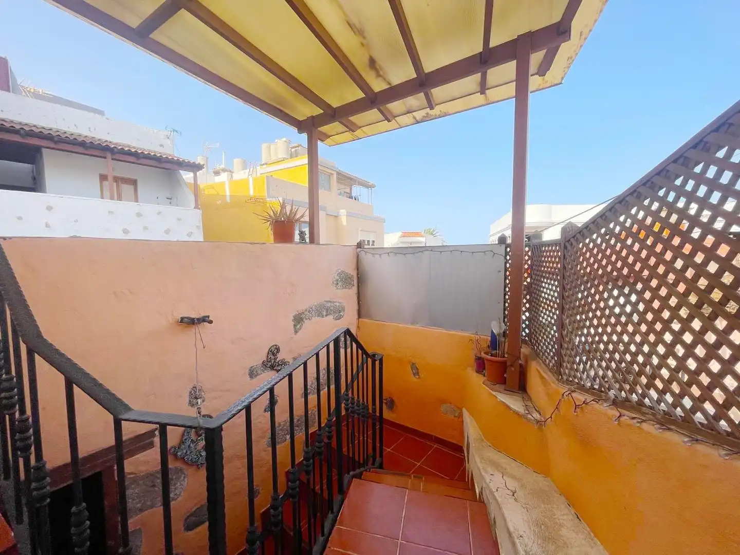 Balcony of Houses for sale in Ingenio  with Terrace and Storage room