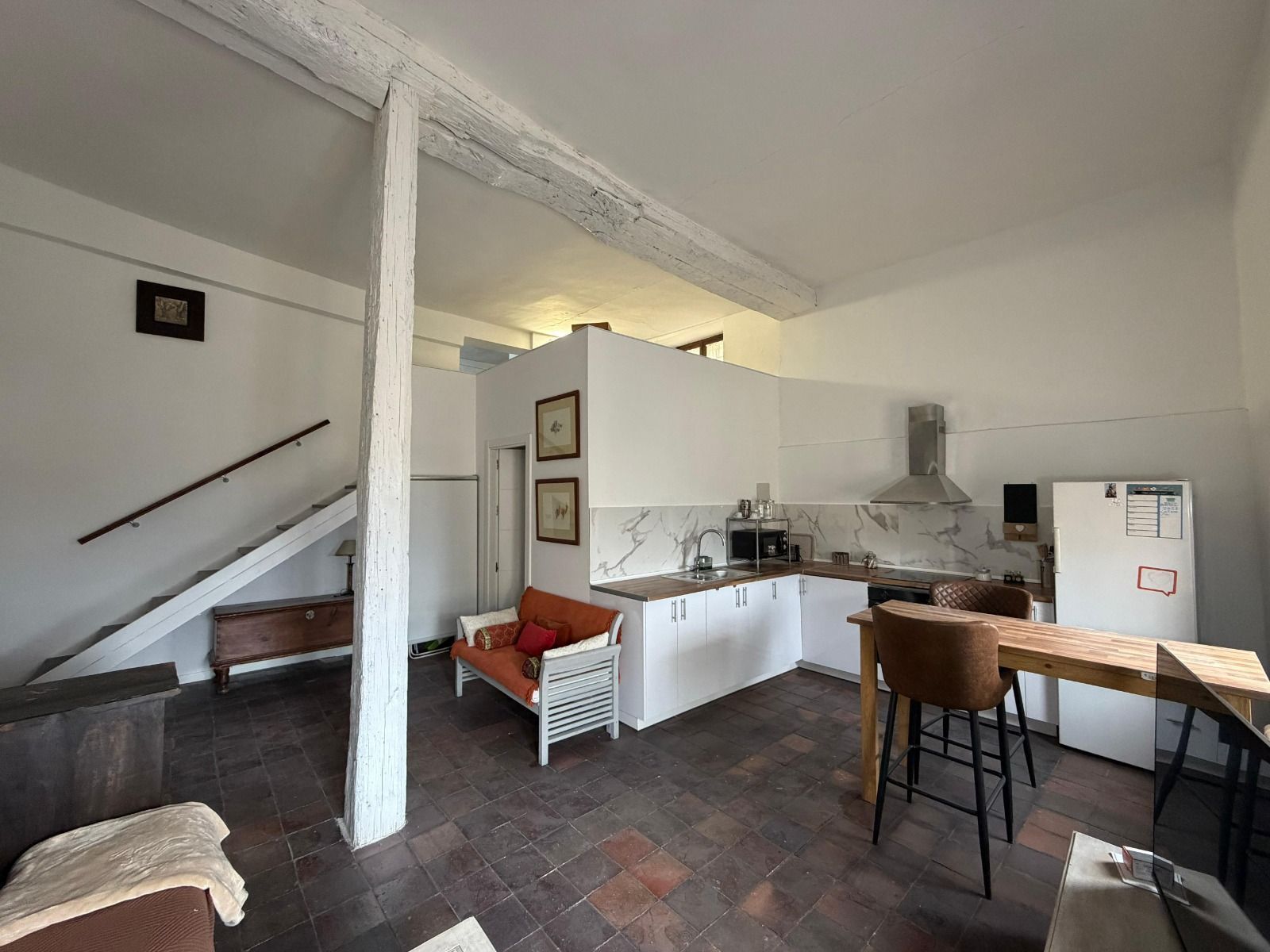 Cocina de Dúplex de alquiler en Cuenca Capital con Aire acondicionado